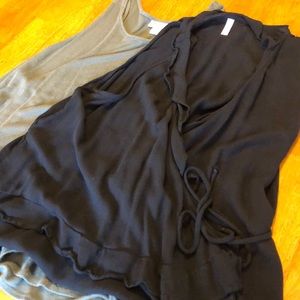 Women’s tank and wrap around top